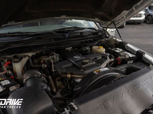 Used 2017 RAM 3500 Tradesman w/ Chrome Appearance Group image 25