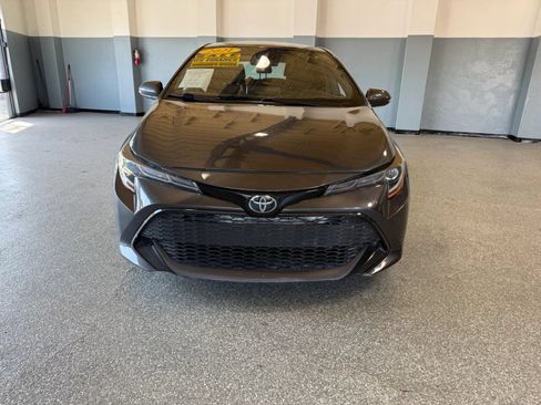 Used 2021 Toyota Corolla SE w/ Carpet Mat Package (TMS) FWD image 2
