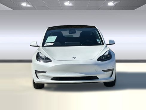 Used 2022 Tesla Model 3 Long Range AWD/4WD image 5