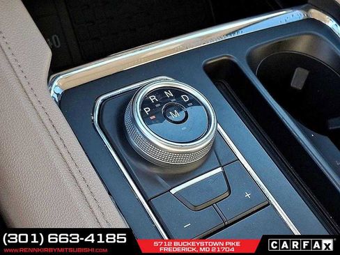 Used 2022 Ford Expedition XLT image 16