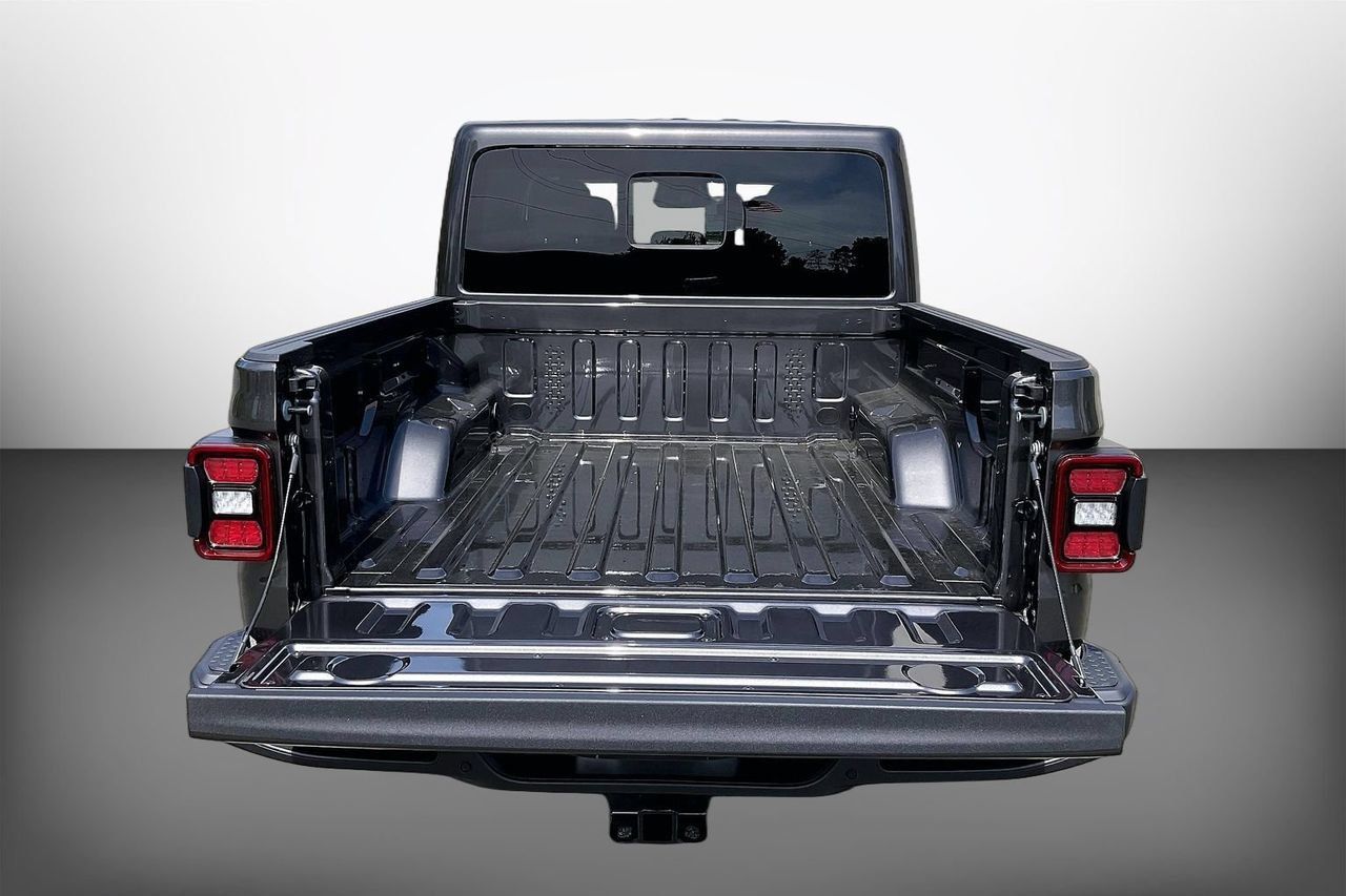 New 2026 Jeep Gladiator Mojave w/ Safety Group AWD/4WD image 20