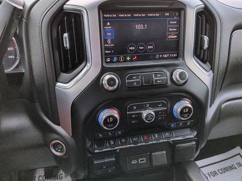 Used 2021 GMC Sierra 1500 SLT w/ SLT Premium Package AWD/4WD image 20