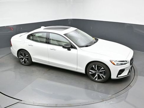 Used 2023 Volvo S60 B5 Core w/ Climate Package FWD image 22