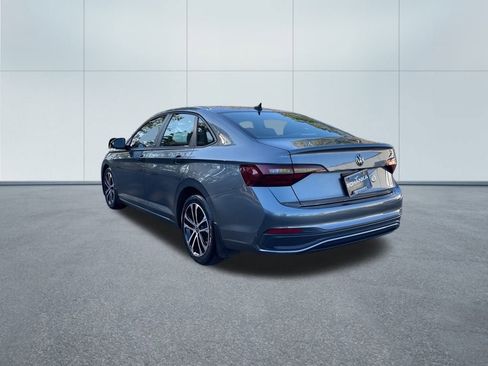 Used 2023 Volkswagen Jetta Sport image 7