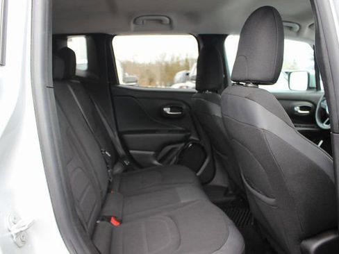 Used 2017 Jeep Renegade Altitude image 27