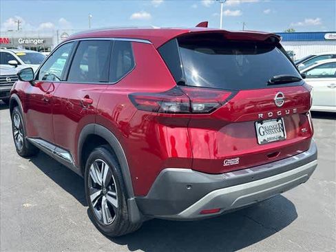 Used 2021 Nissan Rogue SL w/ Premium Package FWD image 5