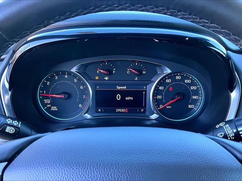 Used 2023 Chevrolet Traverse LT image 25