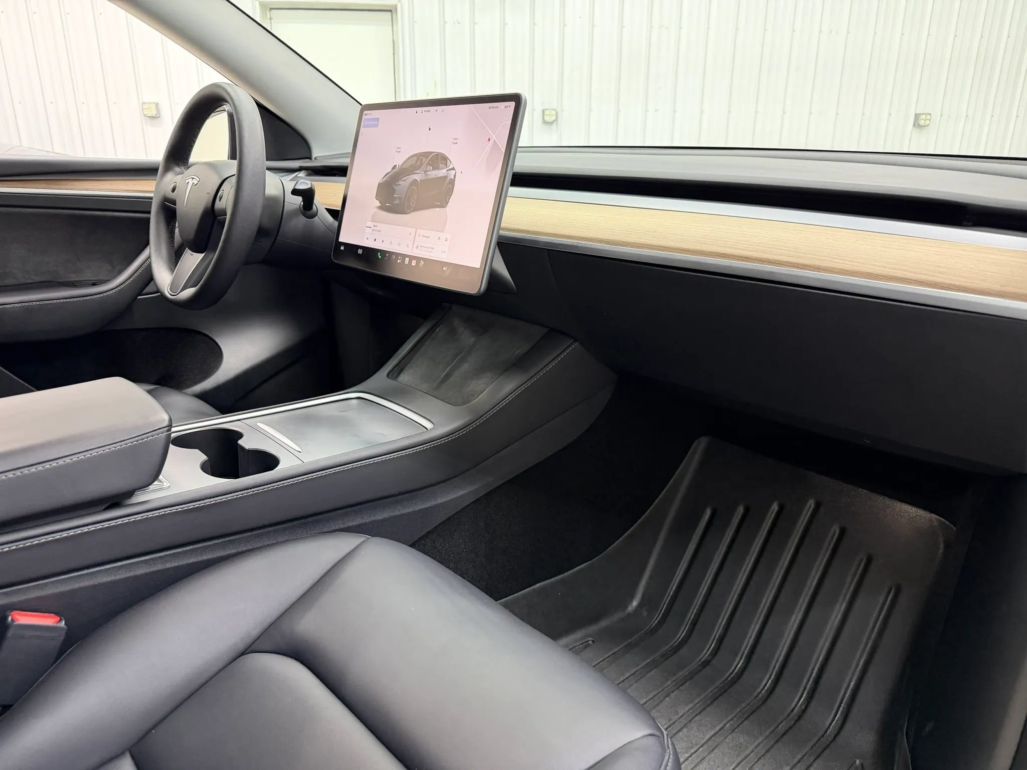 Used 2024 Tesla Model Y Long Range AWD/4WD image 14