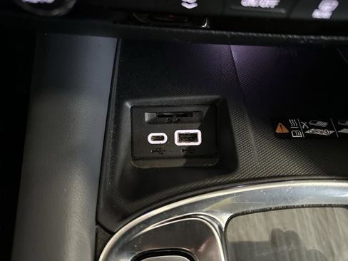 Used 2022 Buick Enclave Essence image 21