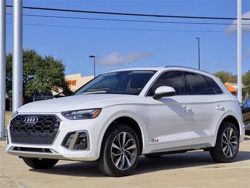 Used 2023 Audi Q5 2.0T Premium Plus w/ Premium Plus Package image 3