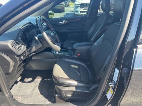 Used 2023 Ford Escape ST-Line FWD image 7