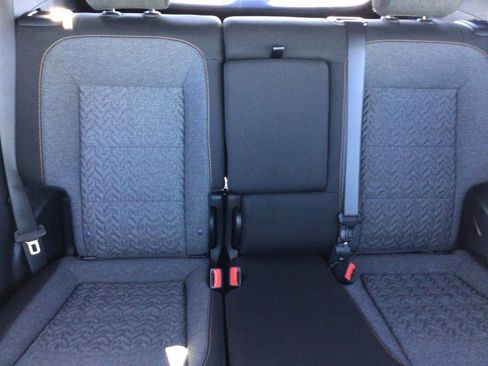Used 2024 Chevrolet Equinox LT w/ LPO, Floor Liner Package FWD image 15