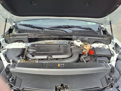Used 2021 Buick Envision Essence w/ Technology Package I AWD/4WD image 9