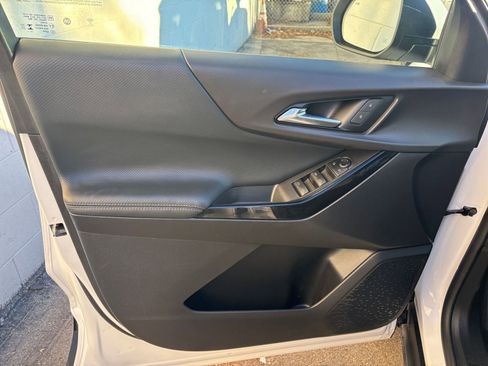 Used 2025 Chevrolet Equinox LT image 20