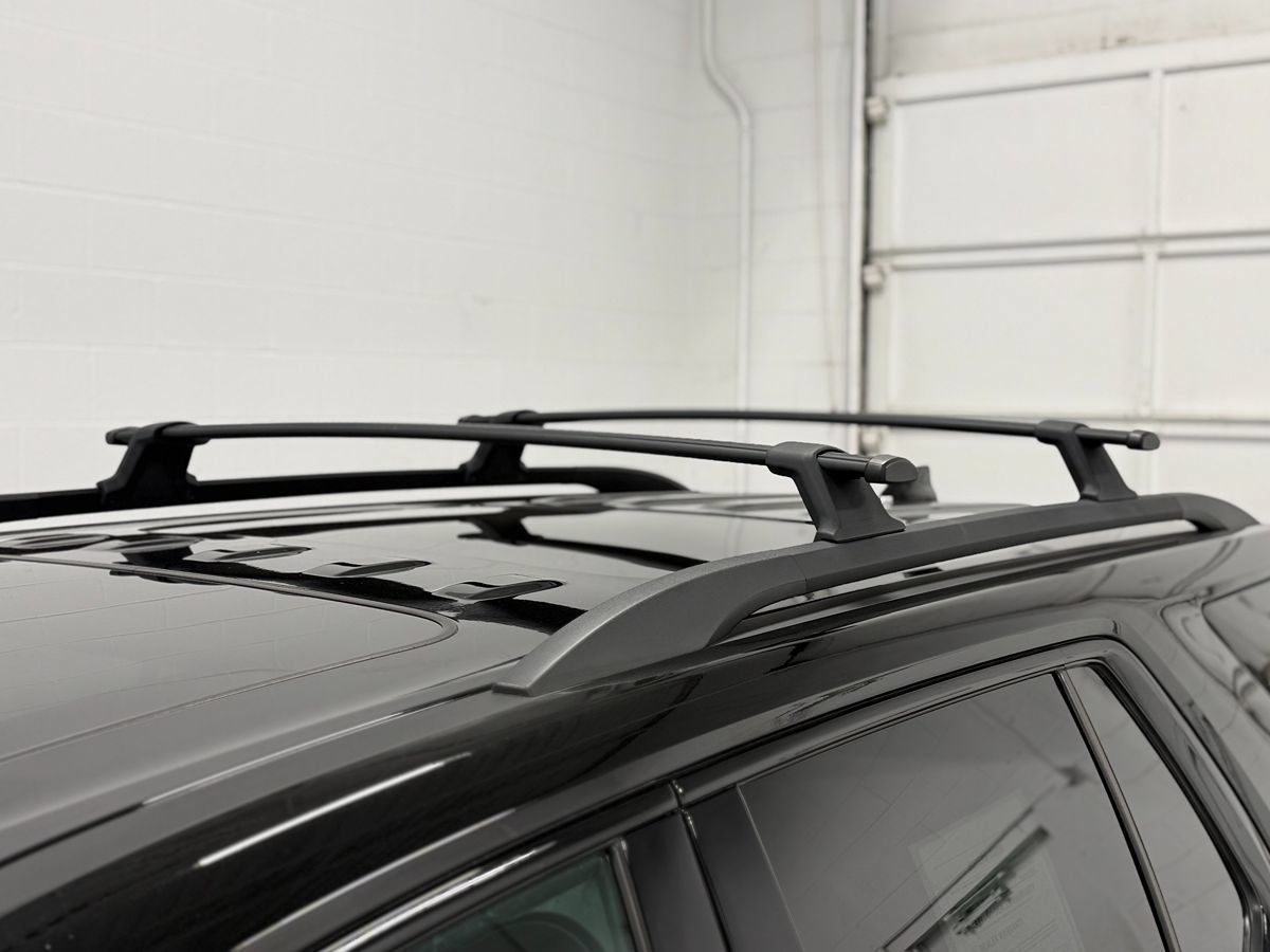 Used 2022 Chevrolet Traverse RS w/ LPO, Floor Liner Package AWD/4WD image 9