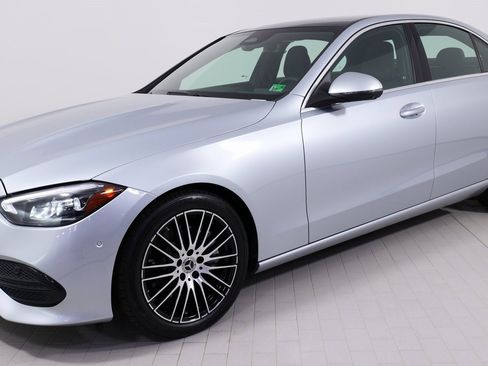 Used 2023 Mercedes-Benz C 300 4MATIC Sedan image 5