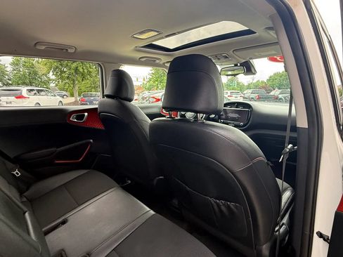 Used 2023 Kia Soul GT-Line w/ GT-Line Technology Package FWD image 11