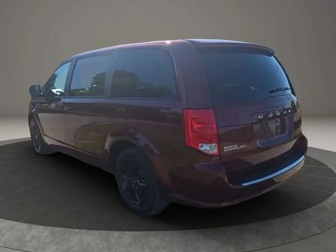 Used 2019 Dodge Grand Caravan GT FWD image 4