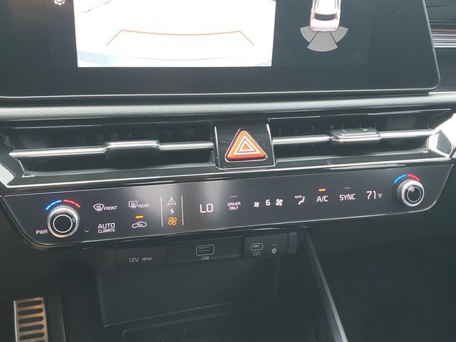 Certified 2023 Kia Niro SX Touring FWD image 25