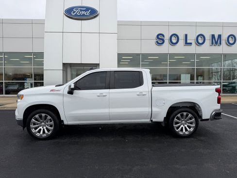 Used 2022 Chevrolet Silverado 1500 LT w/ Z71 Off-Road Package image 9