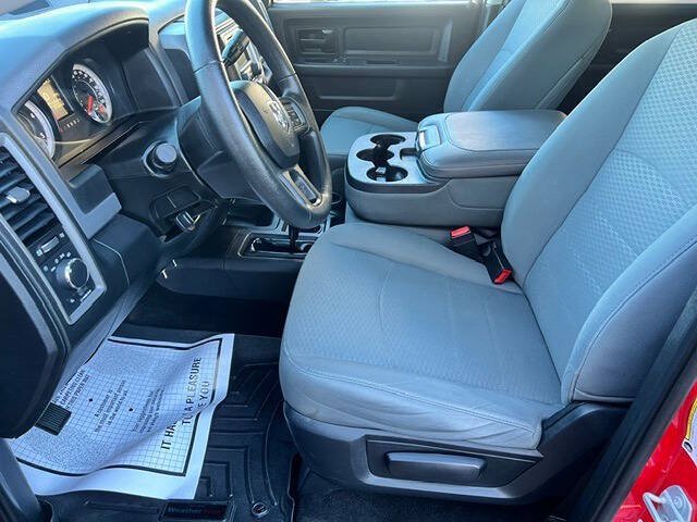 Used 2015 RAM 2500 Tradesman w/ Chrome Appearance Group AWD/4WD image 13
