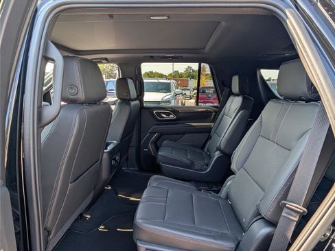 Used 2021 Chevrolet Tahoe RST w/ Luxury Package image 15