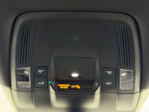 Used 2020 Porsche Taycan 4S w/ Premium Package image 36