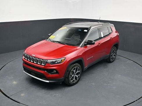 Used 2025 Jeep Compass Limited AWD/4WD image 43