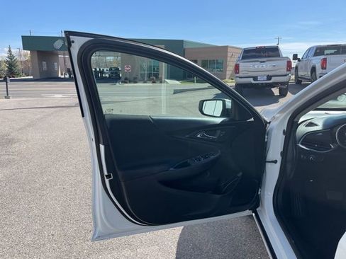 Used 2025 Chevrolet Malibu LS image 26