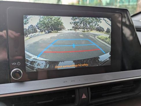Certified 2025 Toyota Prius Plug-In Hybrid FWD image 14