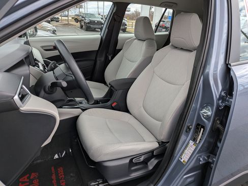 Certified 2025 Toyota Corolla Cross L image 13