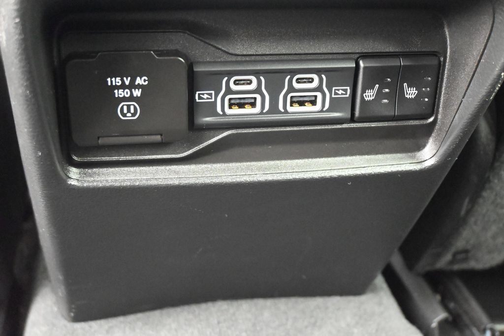 Used 2023 Jeep Grand Cherokee Limited w/ Black Appearance Package AWD/4WD image 21
