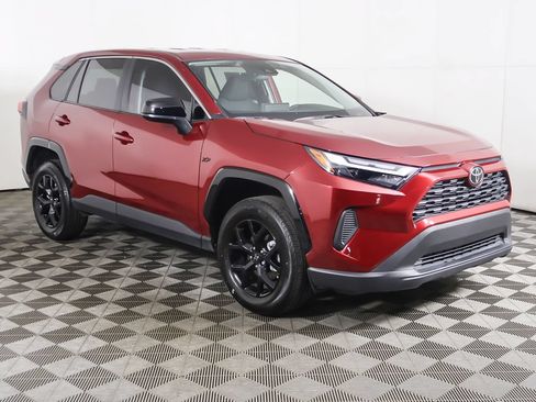 Used 2025 Toyota RAV4 LE FWD image 43