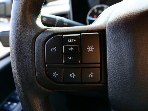 Used 2024 Ford F550 XL DRW 4X4 / V8 Diesel / Paylo image 19