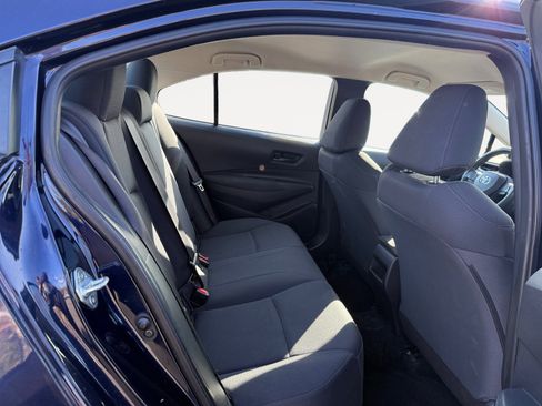 Used 2022 Toyota Corolla LE image 18