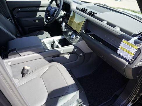 New 2026 Land Rover Defender 110 X AWD/4WD image 21