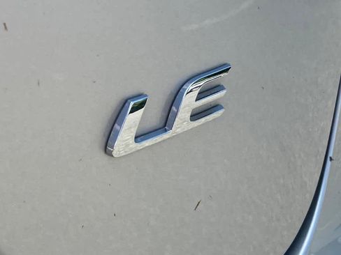 Used 2024 Toyota Corolla LE image 20