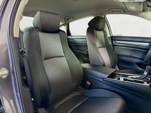 Used 2019 Honda Accord LX image 25