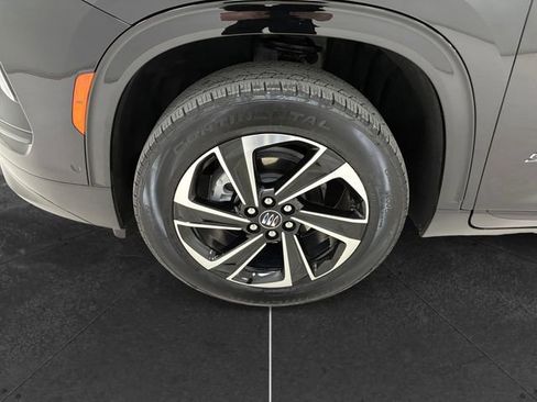 Used 2025 Buick Enclave Sport Touring w/ Super Cruise Package FWD image 9