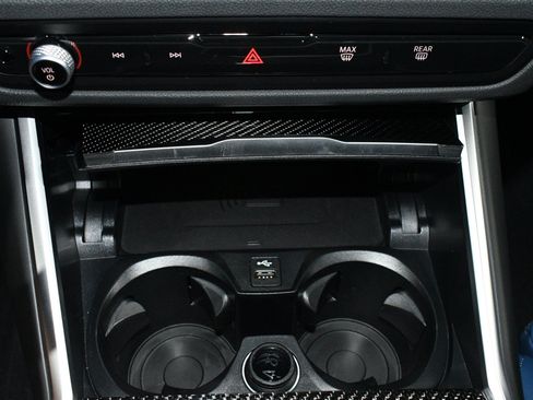 Used 2025 BMW M3 Competition AWD/4WD image 36