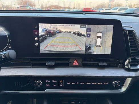 Used 2024 Kia Sportage SX image 19