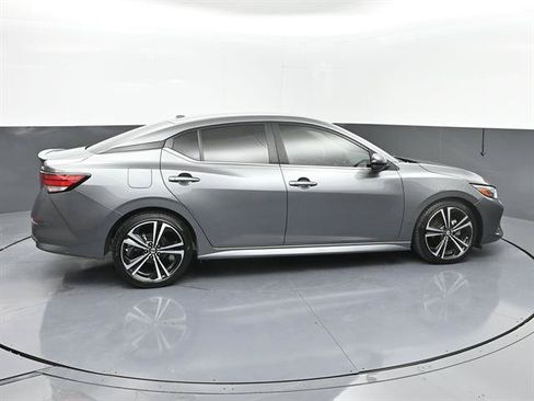 Used 2022 Nissan Sentra SR w/ Electronics Package FWD image 28