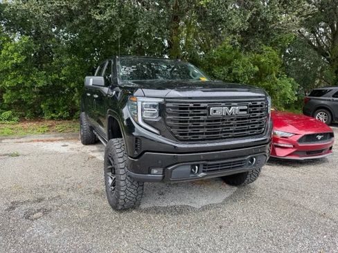 Used 2023 GMC Sierra 1500 Denali w/ Technology Package AWD/4WD image 7