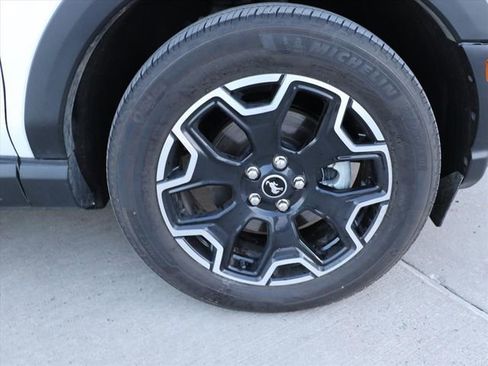 Used 2025 Ford Bronco Sport Outer Banks image 7