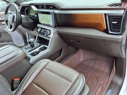 Used 2023 GMC Sierra 1500 Denali w/ Denali Reserve Package image 16