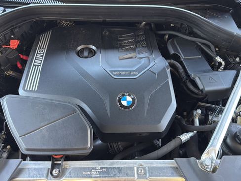Used 2022 BMW X4 xDrive30i AWD/4WD image 28