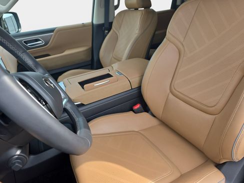 Certified 2026 INFINITI QX80 Luxe w/ Cargo Package AWD/4WD image 15