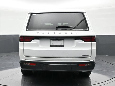 Used 2022 Jeep Wagoneer Series I w/ Convenience Group I image 4