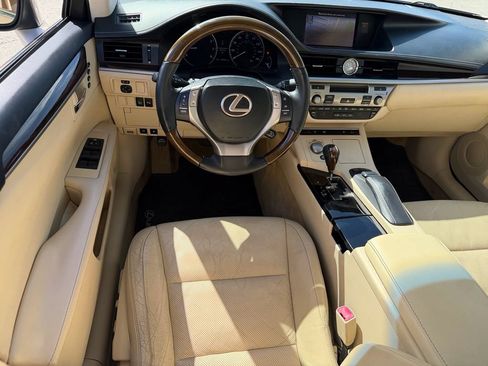 Used 2013 Lexus ES 350 w/ Luxury Pkg FWD image 13