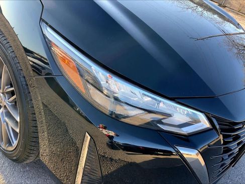 Used 2024 Nissan Sentra SR w/ SR Premium Package image 28